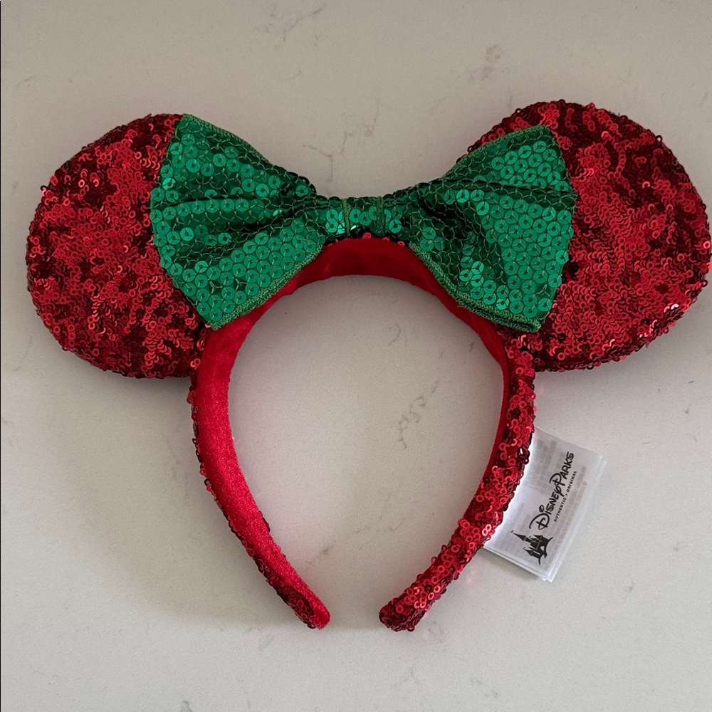 Mickey Ears Disneyland Resort Festive Red and Green Sequin Headband *NWOT ✨